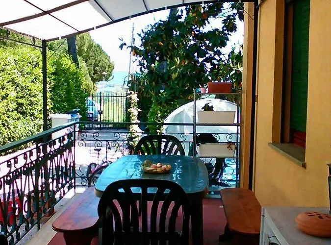 Residenza Montevile Di Spaccini Gabriella شقة بونتي سان جيوفاني